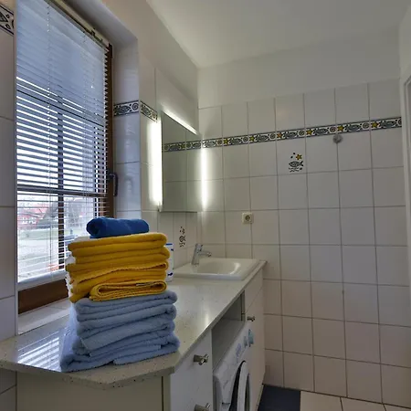 Haus Unterm Reet Rechts Dom wakacyjny